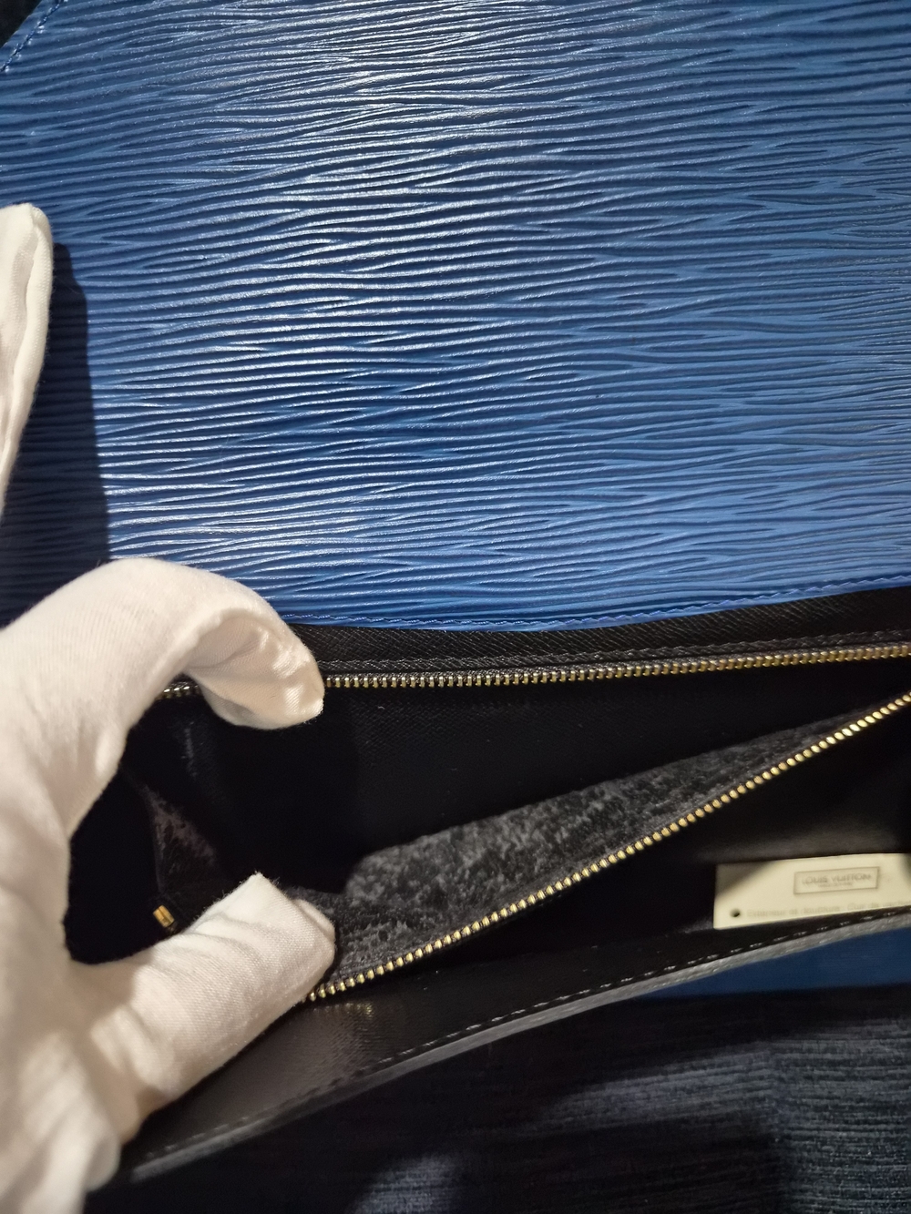 Louis Vuitton Epi Pochette Art Deco Clutch Bag Toledo Blue Vintage Envelope - Picture 6 of 13